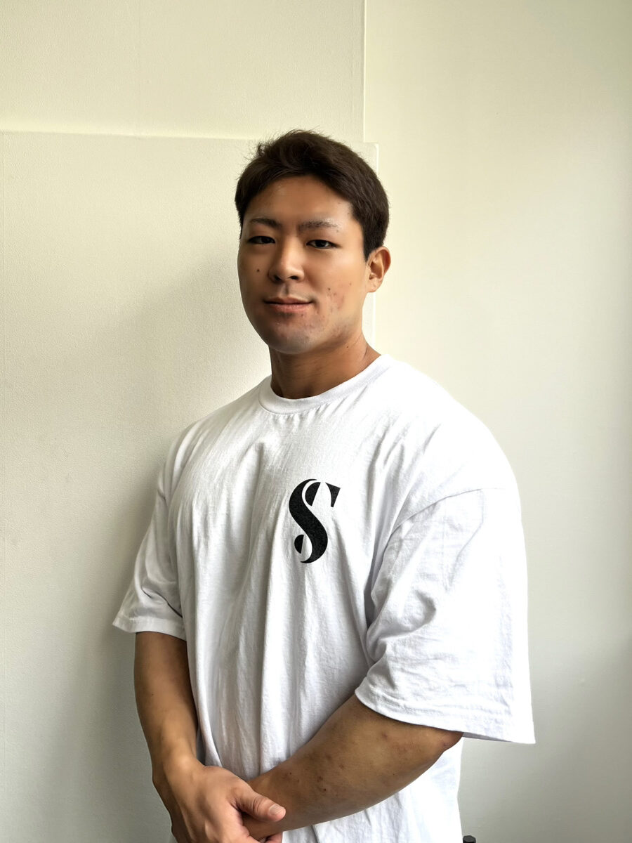 トレーナー YUHI